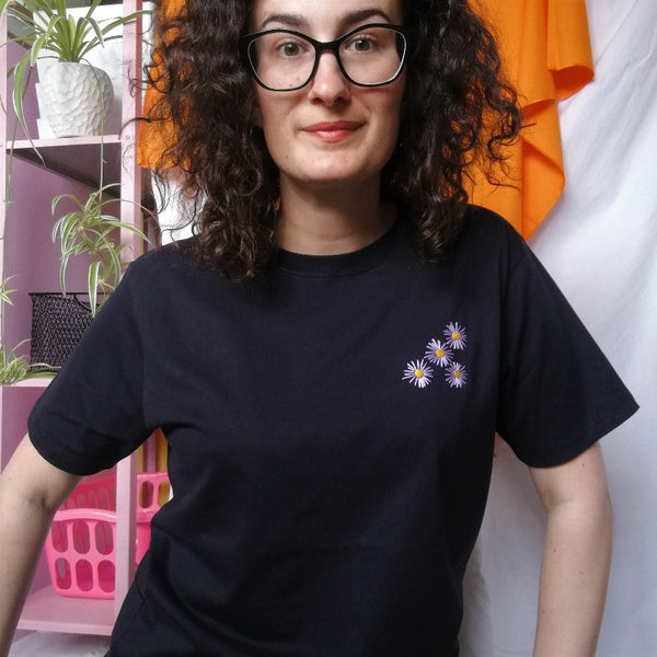 birth flower gift. organic cotton tshirt, hand embroidered with asters